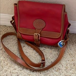 Authentic Dooney & Bourke Vintage Surrey Crossbody
